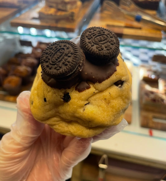 Oreo Stuffed Cookie