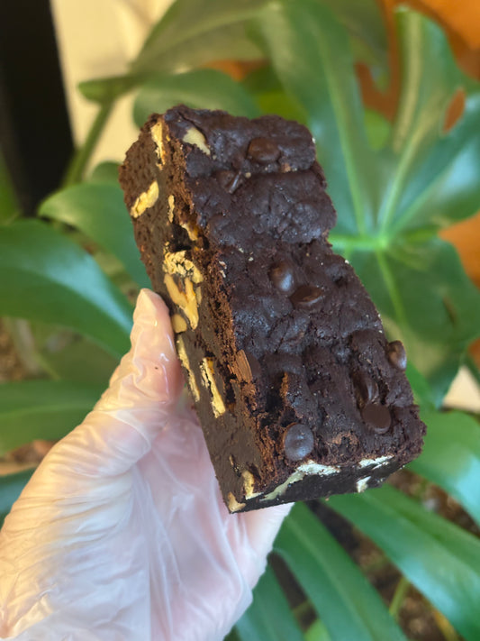 Banana & Walnut Brownie GF (N)