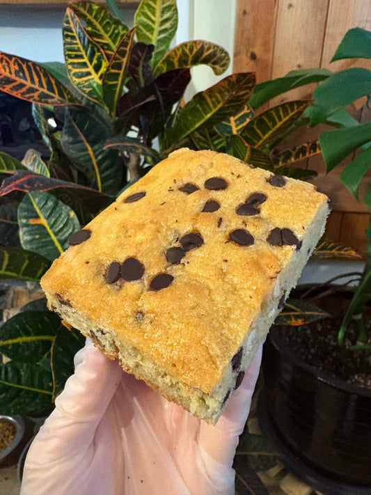 Banana & Choc Chip Blondie
